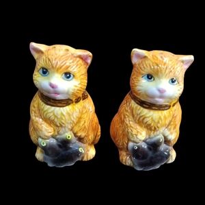Vintage GKRO Ceramic Cat Salt And Pepper Shakers No Chips